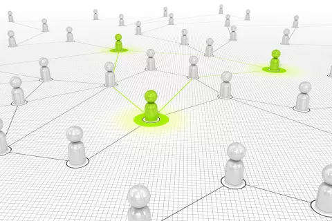 Die Grafik zeigt anhand von Spielfiguren, wie ein Netz aus Links und Backlinks im SEO-Bereich funktioniert.